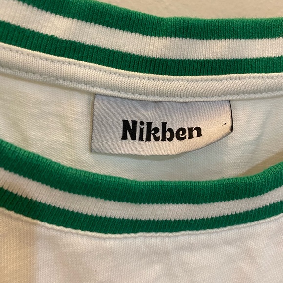 White and green large tshirt - Picture 2 of 2